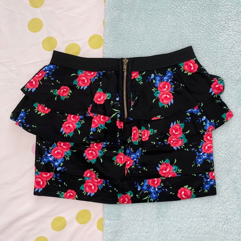 Floral Peplum Mini Skirt - Picture 4 of 4
